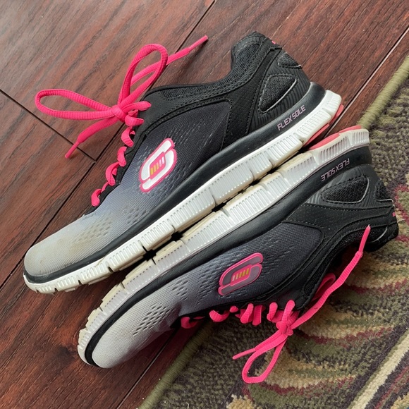 SKECHERS, EUC, SIZE 6-1/2 M - Picture 3 of 5